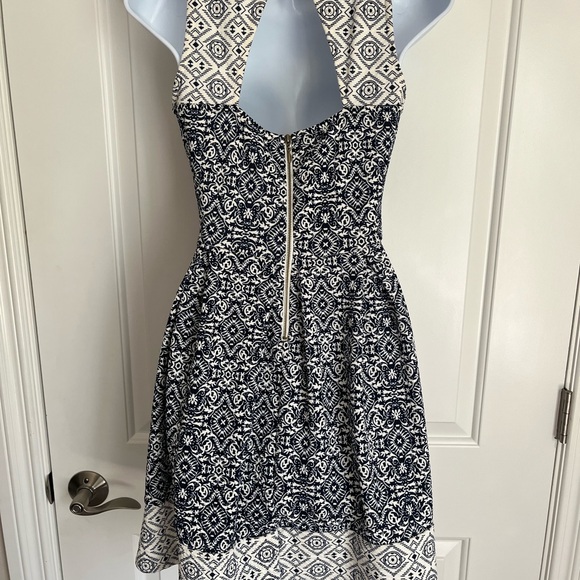 Rewind Navy Blue and Cream Fit and Flare Floral Halter Dress - Picture 4 of 7